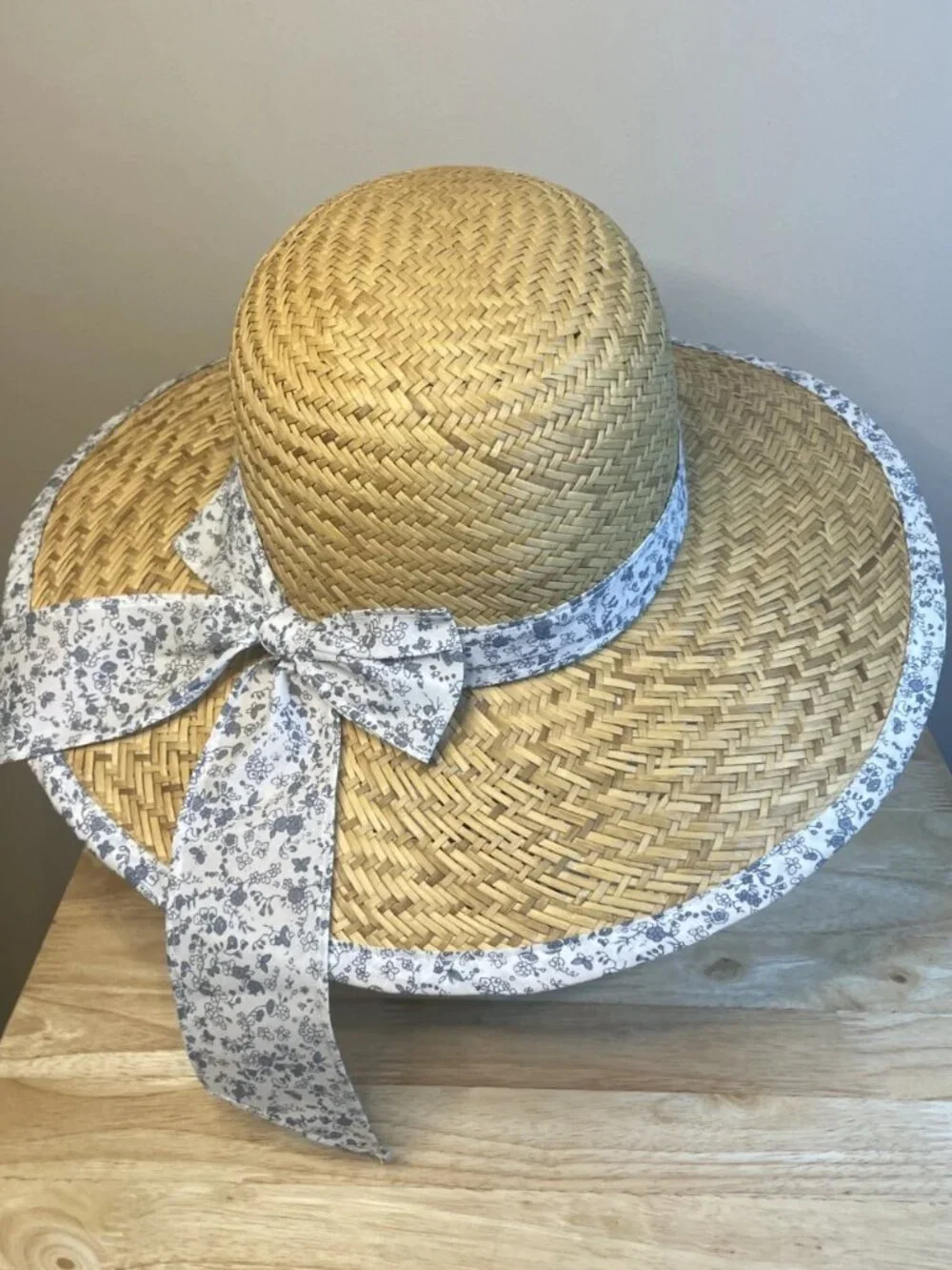 Vintage Straw Sun Hat Wide Brim Floral Ribbon Chin Tie Size L Summer Beach